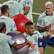 九州娱乐登录入口-世界杯热身阶段，球员们努力训练备战决战之日