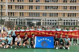 球场传奇诞生一瞬，精神力量闪耀全场