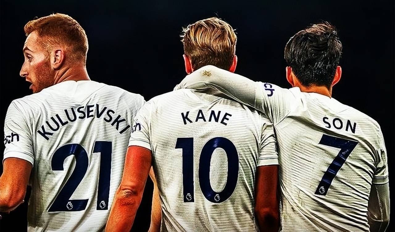 关于切尔西在客场完胜曼联，豪取六连胜！的信息