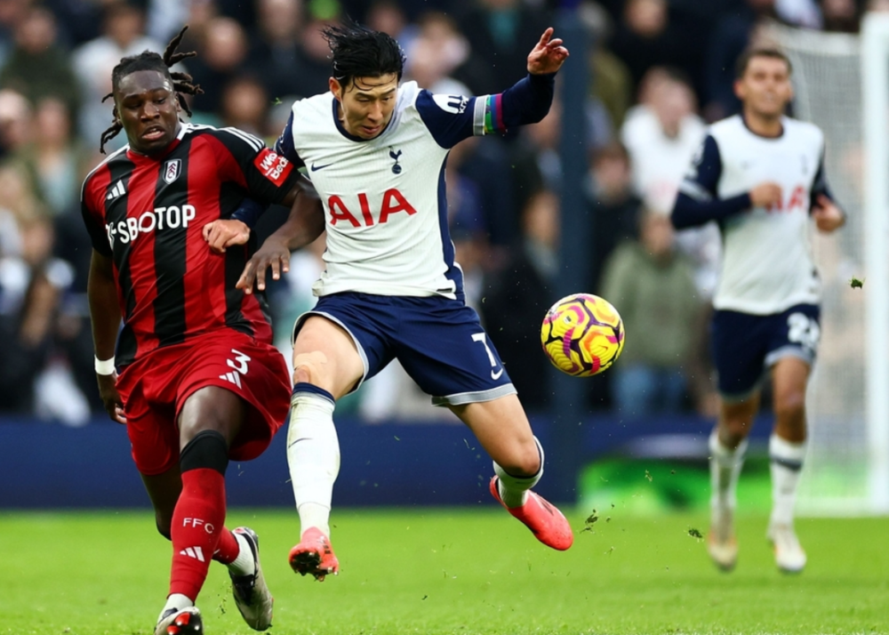 英超劲旅客场失利，惨遭淘汰出局