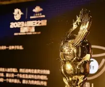 包含曼城憾平波尔图，小组领先优势缩小的词条